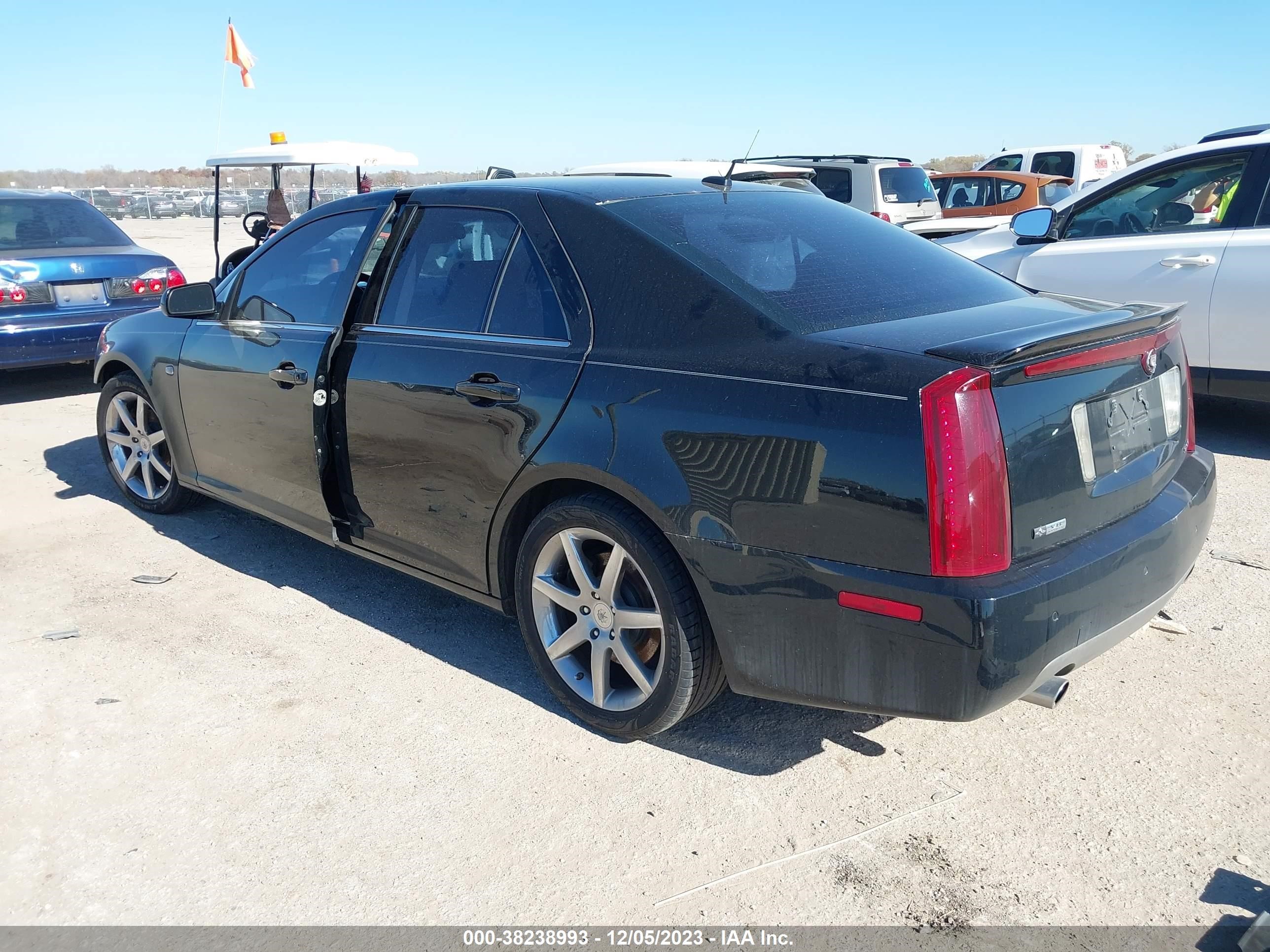 Photo 2 VIN: 1G6DC67A250143097 - CADILLAC STS 