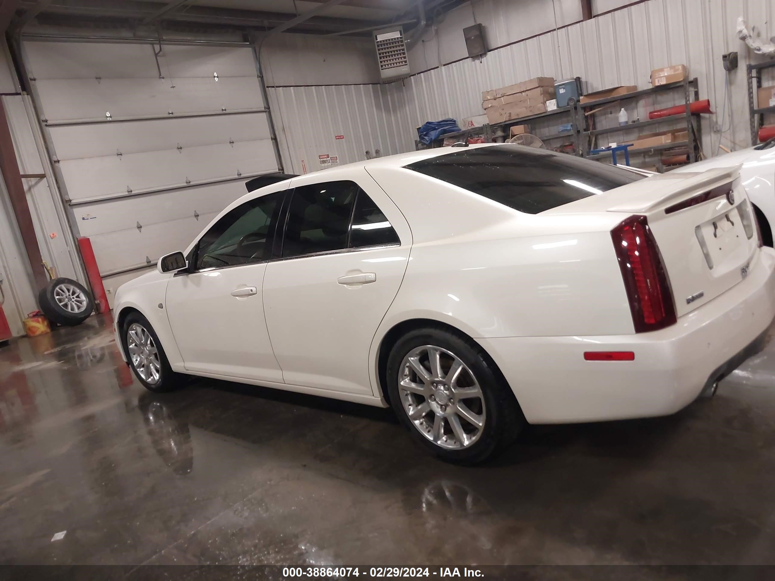 Photo 13 VIN: 1G6DC67A250226383 - CADILLAC STS 