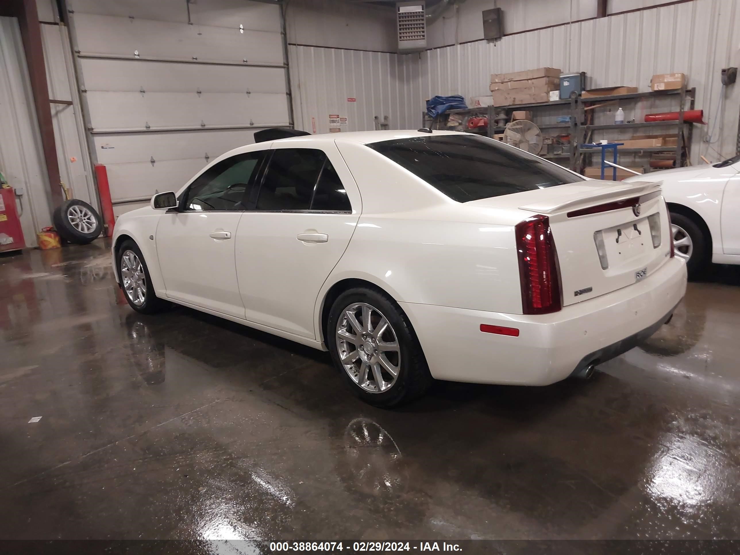 Photo 2 VIN: 1G6DC67A250226383 - CADILLAC STS 