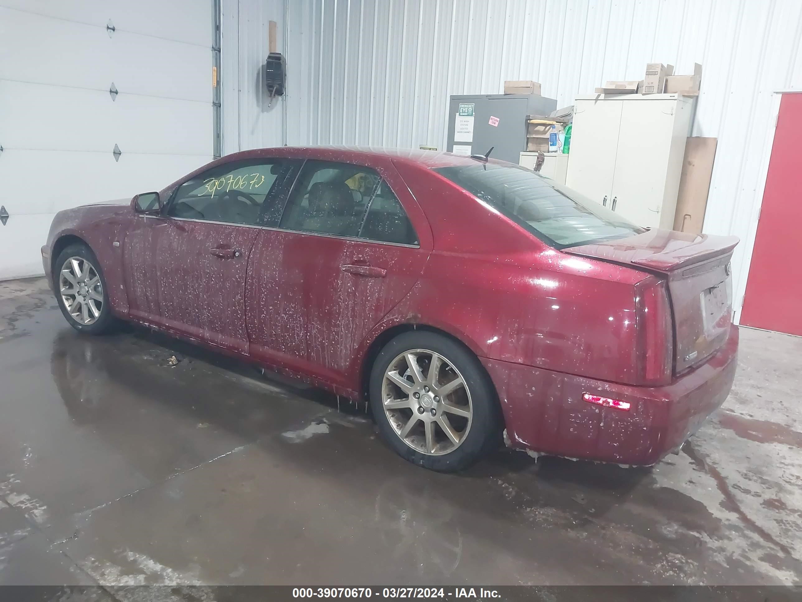 Photo 2 VIN: 1G6DC67A260220889 - CADILLAC STS 