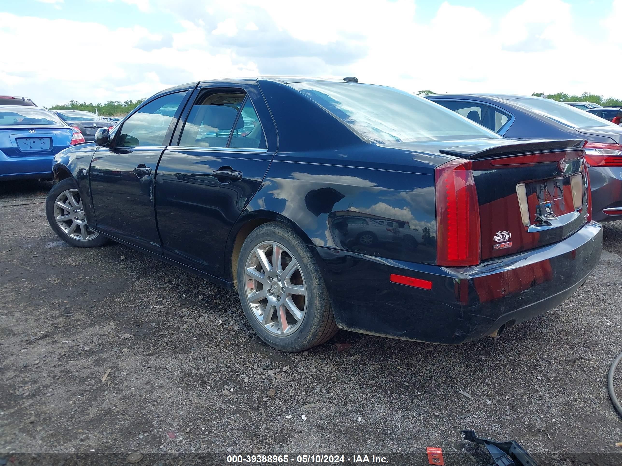 Photo 2 VIN: 1G6DC67A560176838 - CADILLAC STS 