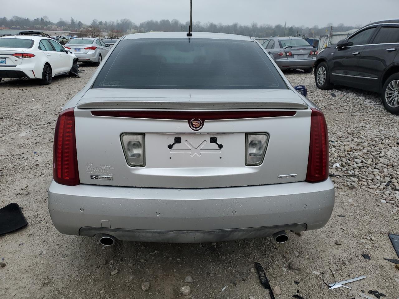 Photo 5 VIN: 1G6DC67A570113918 - CADILLAC STS 