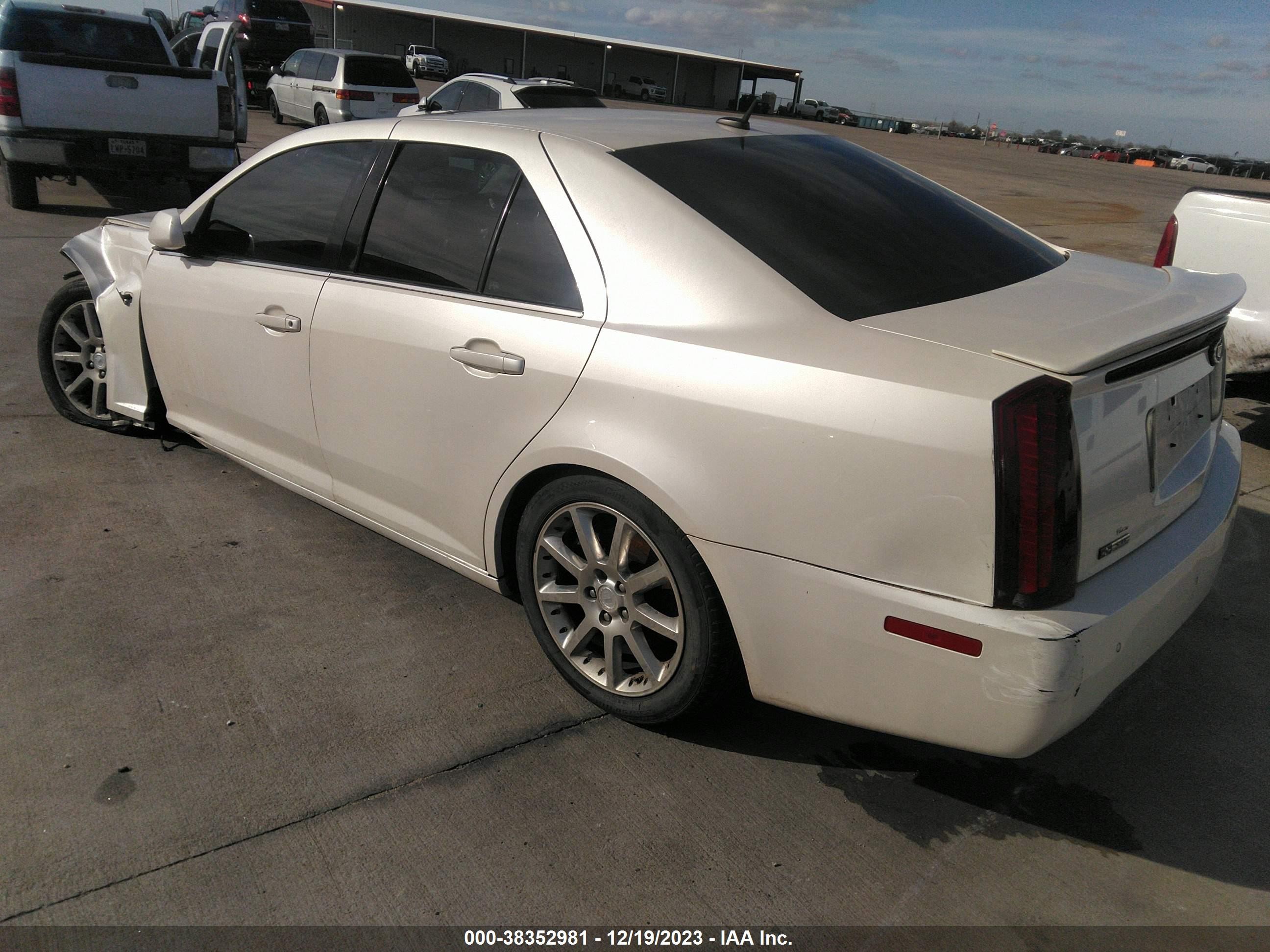 Photo 2 VIN: 1G6DC67A760201402 - CADILLAC STS 