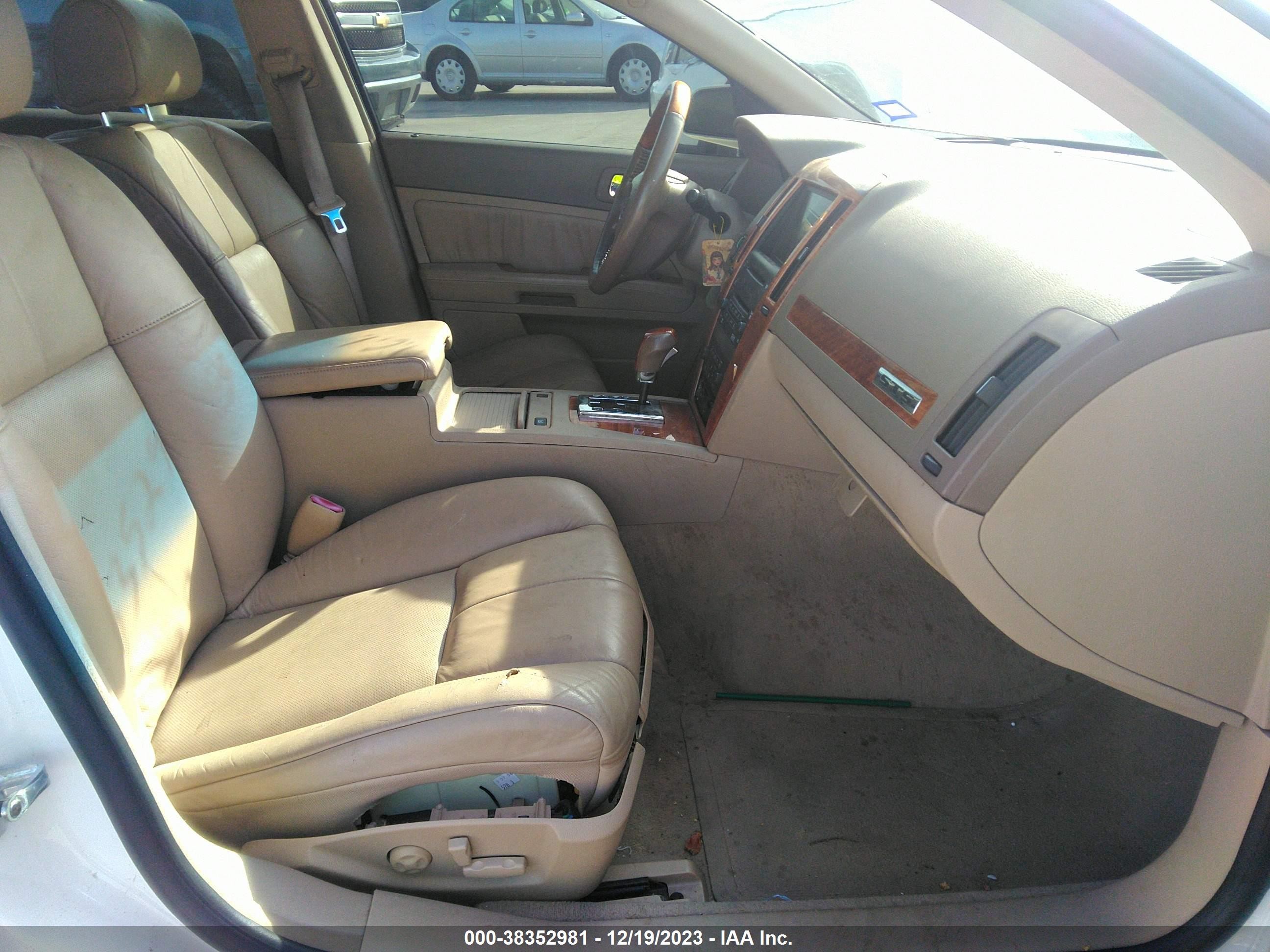 Photo 4 VIN: 1G6DC67A760201402 - CADILLAC STS 