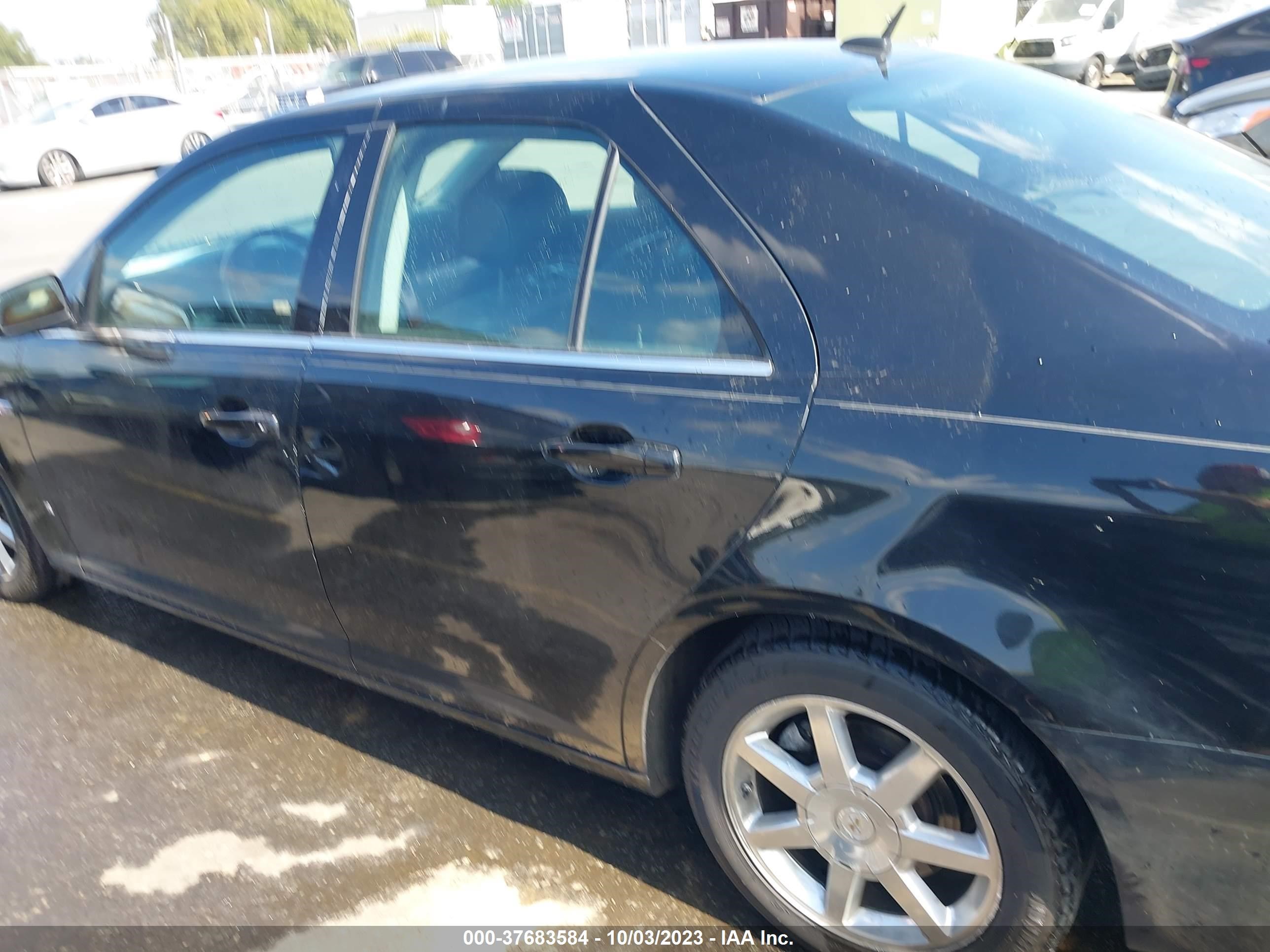 Photo 13 VIN: 1G6DC67A770157127 - CADILLAC STS 