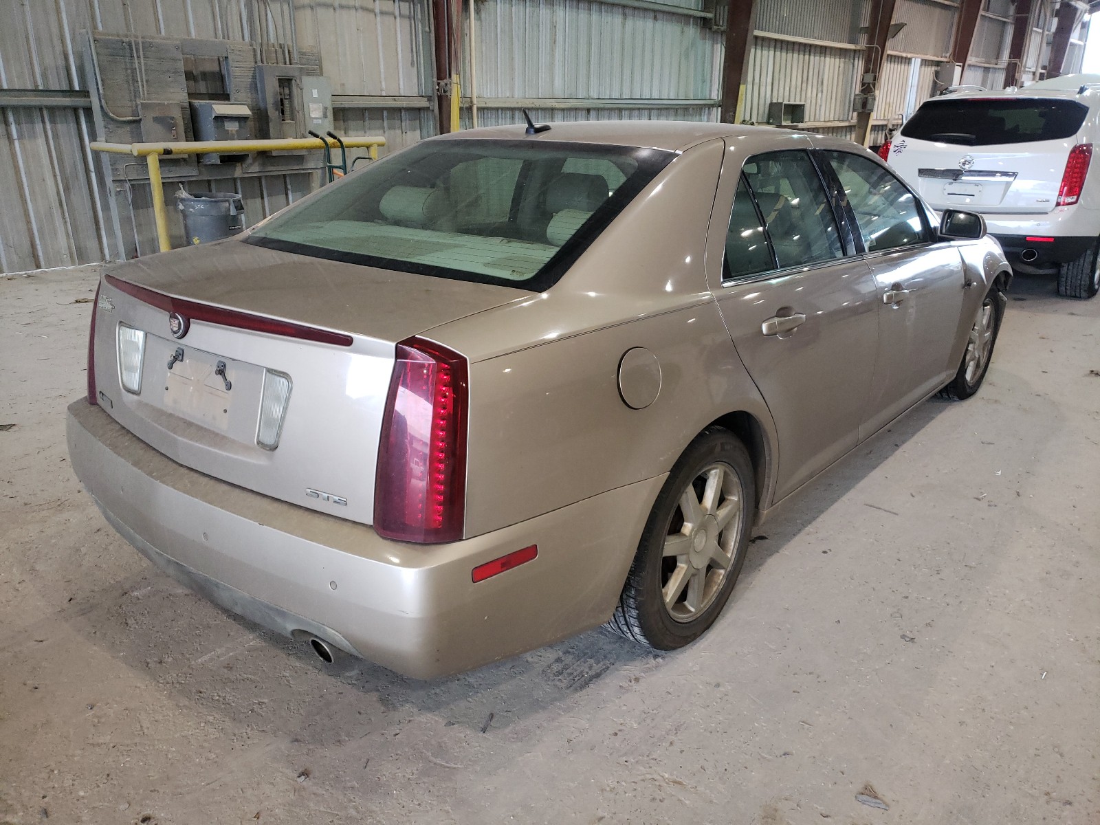 Photo 3 VIN: 1G6DC67AX60132947 - CADILLAC STS 