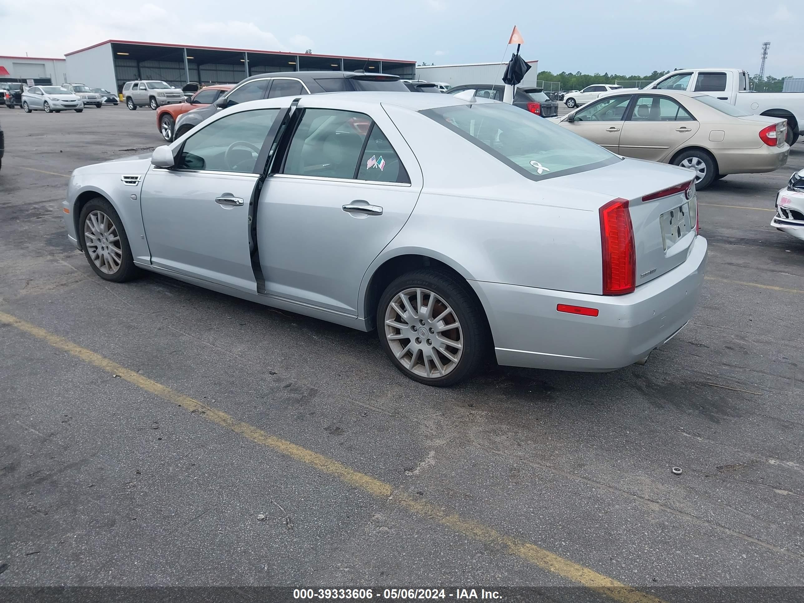 Photo 2 VIN: 1G6DD67V590118667 - CADILLAC STS 