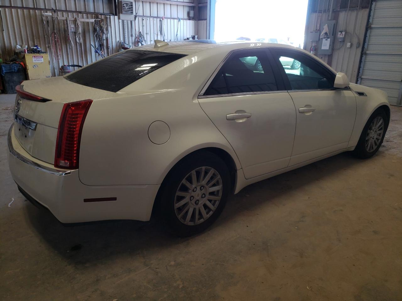 Photo 2 VIN: 1G6DE5E57D0159031 - CADILLAC CTS 