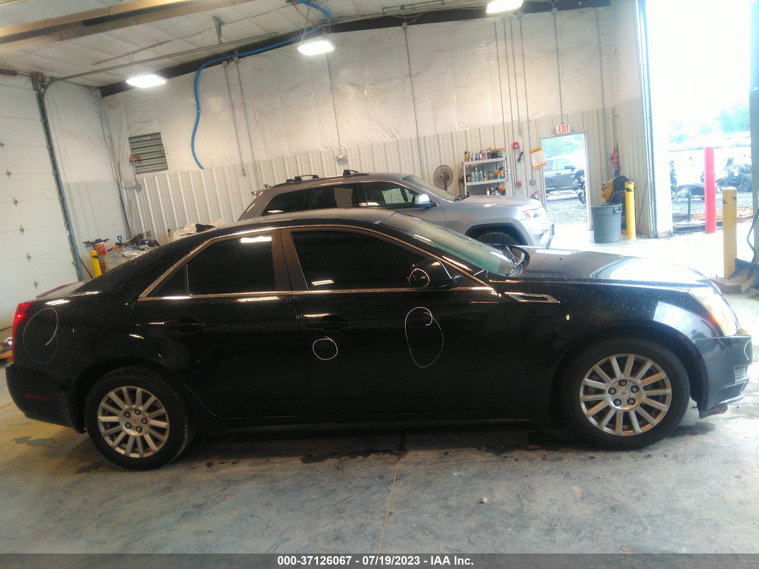 Photo 12 VIN: 1G6DE5EY9B0110002 - CADILLAC CTS 