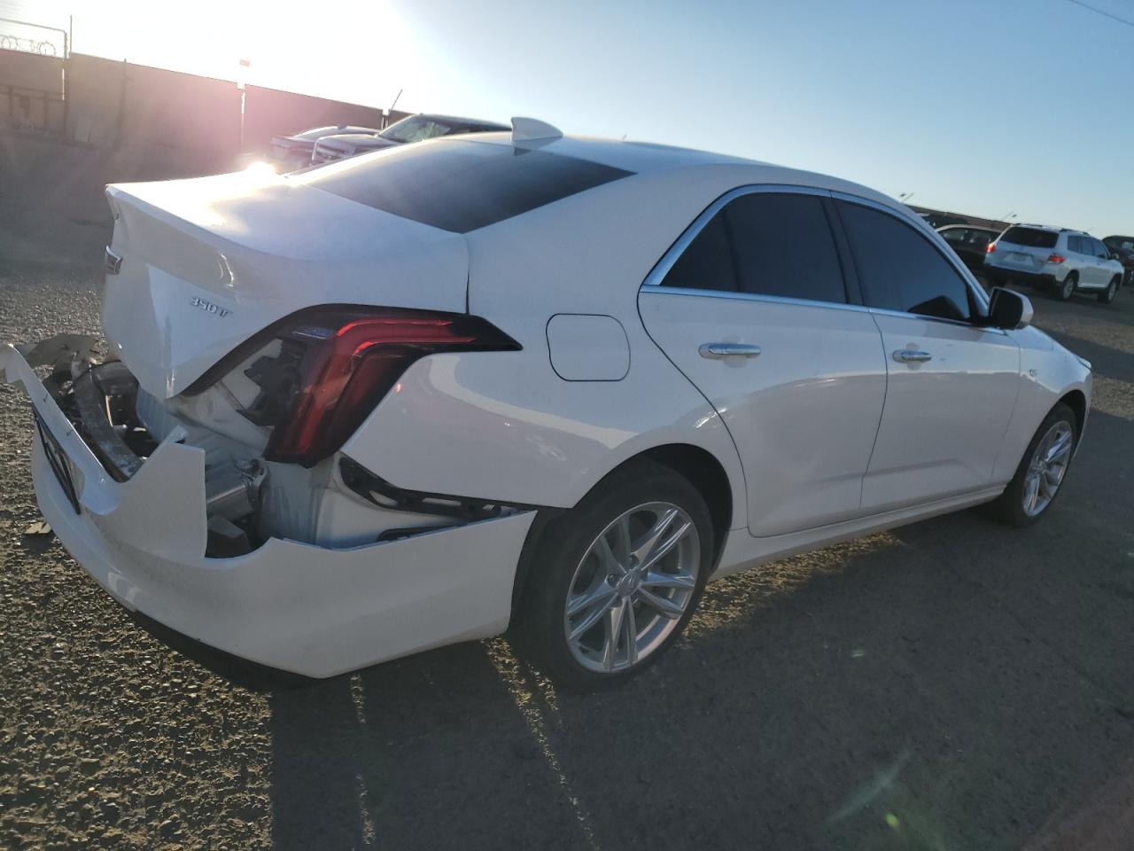 Photo 2 VIN: 1G6DE5RK4M0135950 - CADILLAC CT4 