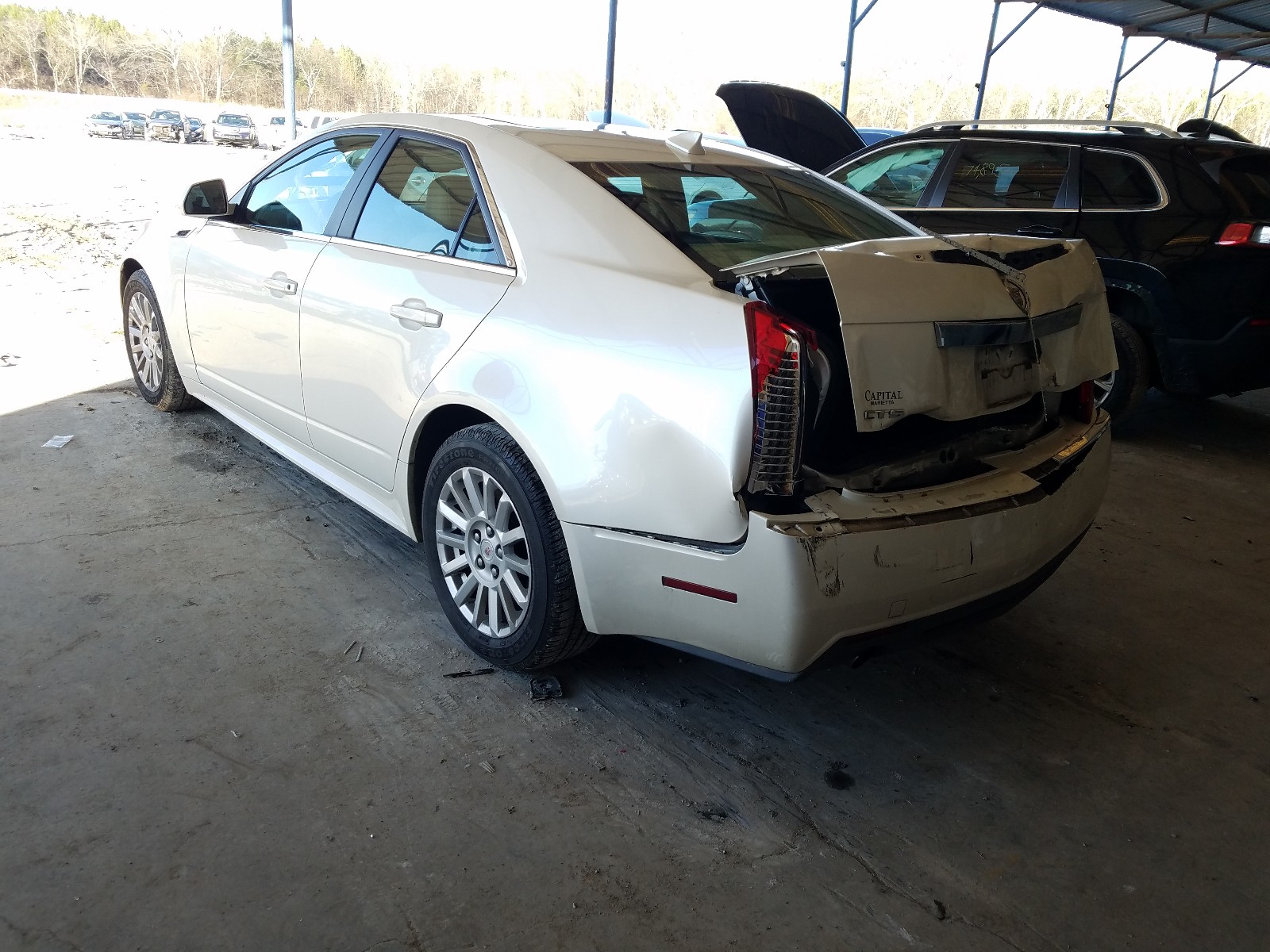 Photo 2 VIN: 1G6DF5EY9B0101104 - CADILLAC CTS LUXURY 