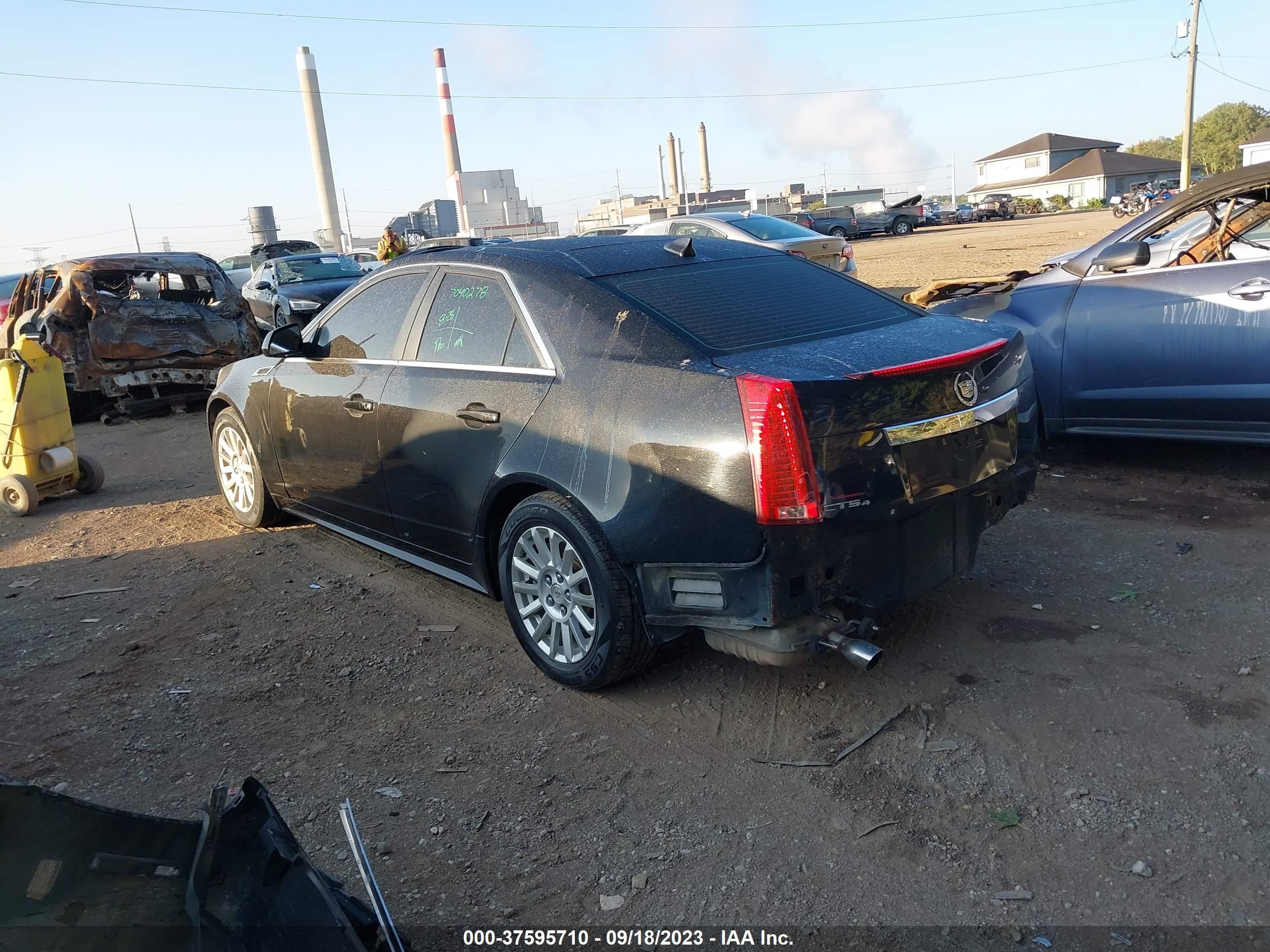 Photo 2 VIN: 1G6DG5EYXB0164211 - CADILLAC CTS 