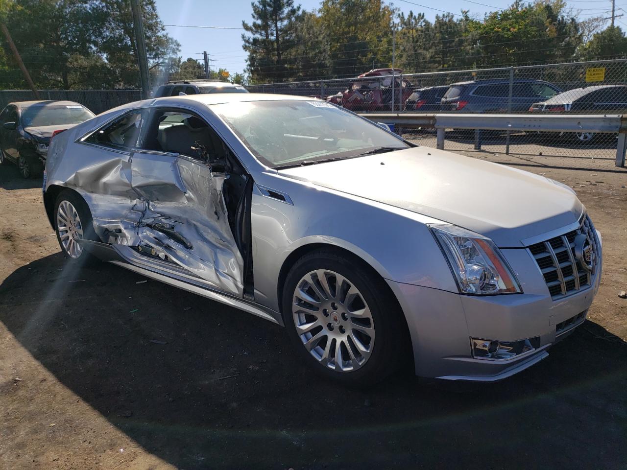 Photo 3 VIN: 1G6DJ1E34C0148750 - CADILLAC CTS 