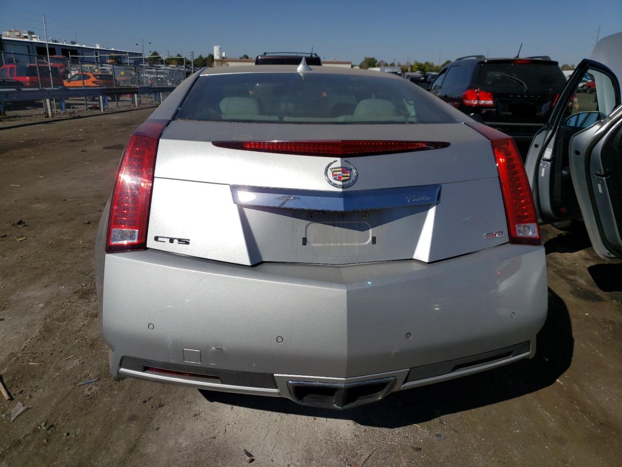 Photo 5 VIN: 1G6DJ1E34C0148750 - CADILLAC CTS 