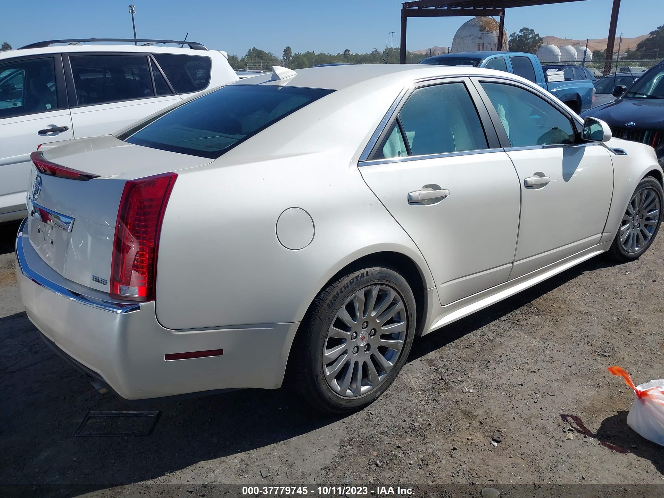 Photo 3 VIN: 1G6DJ5E32D0170139 - CADILLAC CTS 