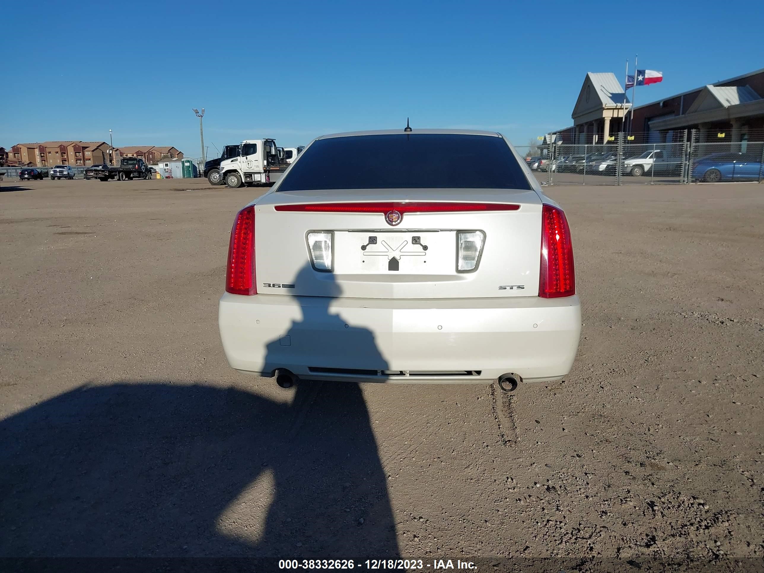 Photo 15 VIN: 1G6DK67V580139751 - CADILLAC STS 