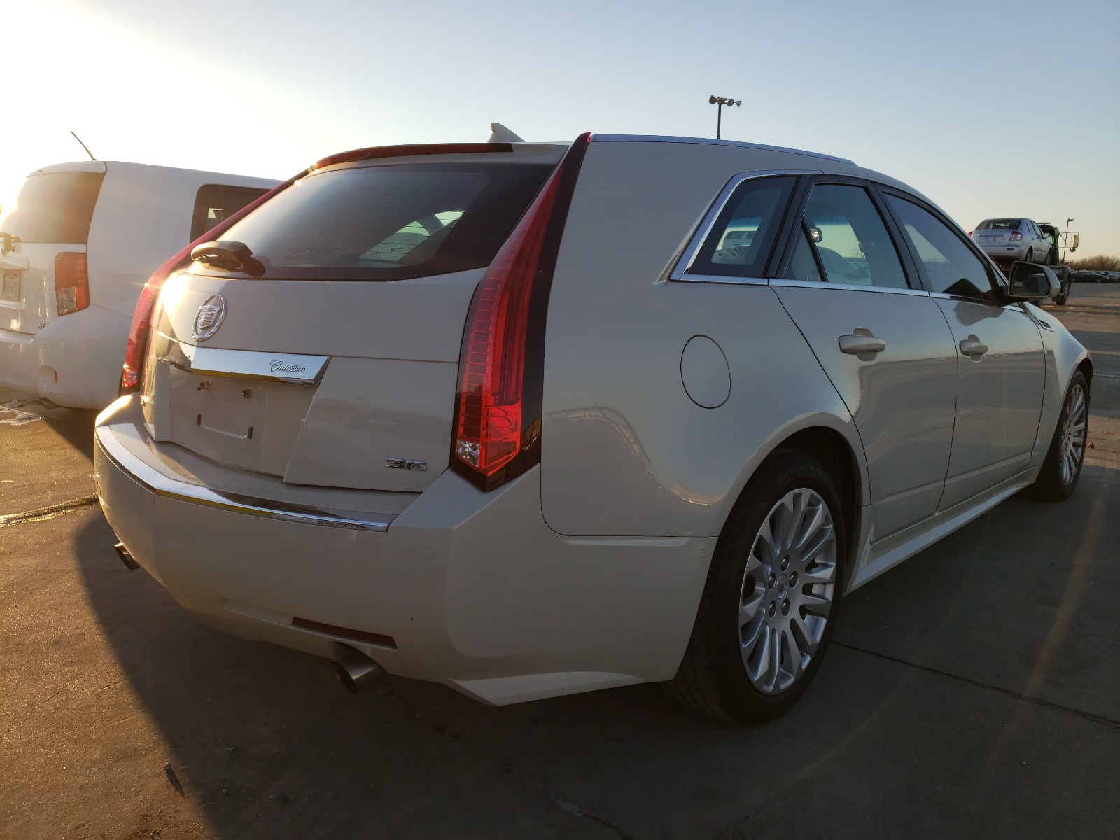 Photo 3 VIN: 1G6DK8EV9A0109172 - CADILLAC CTS PERFOR 