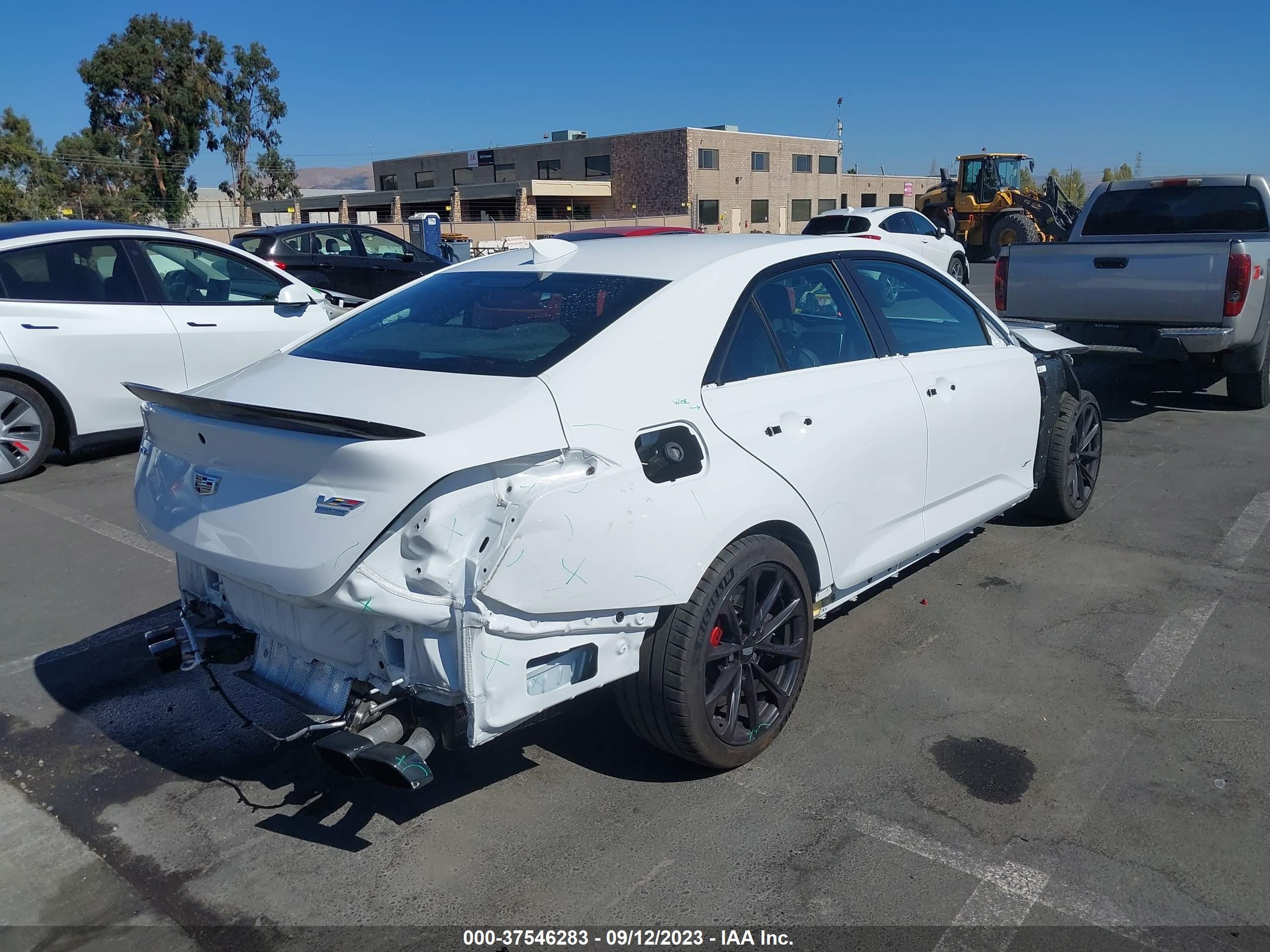 Photo 3 VIN: 1G6DL5RP2P0460523 - CADILLAC CT4-V 