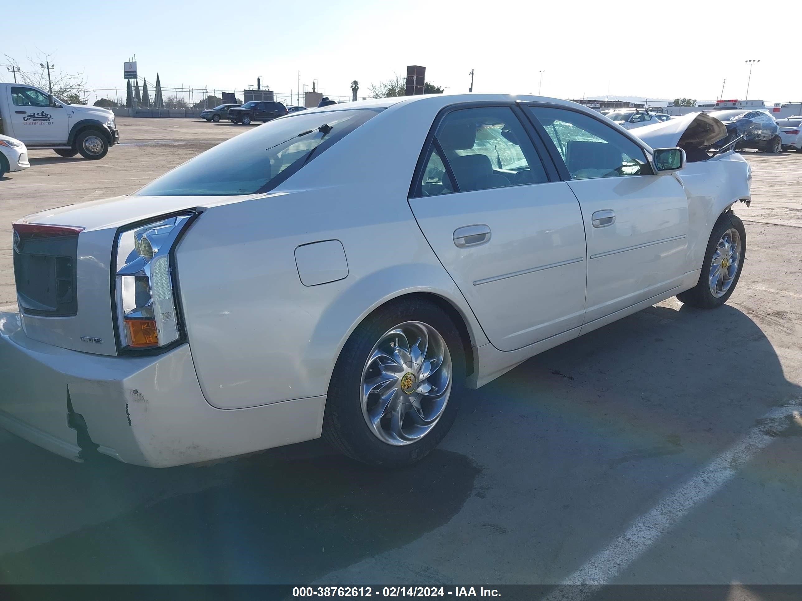 Photo 3 VIN: 1G6DM577040136370 - CADILLAC CTS 