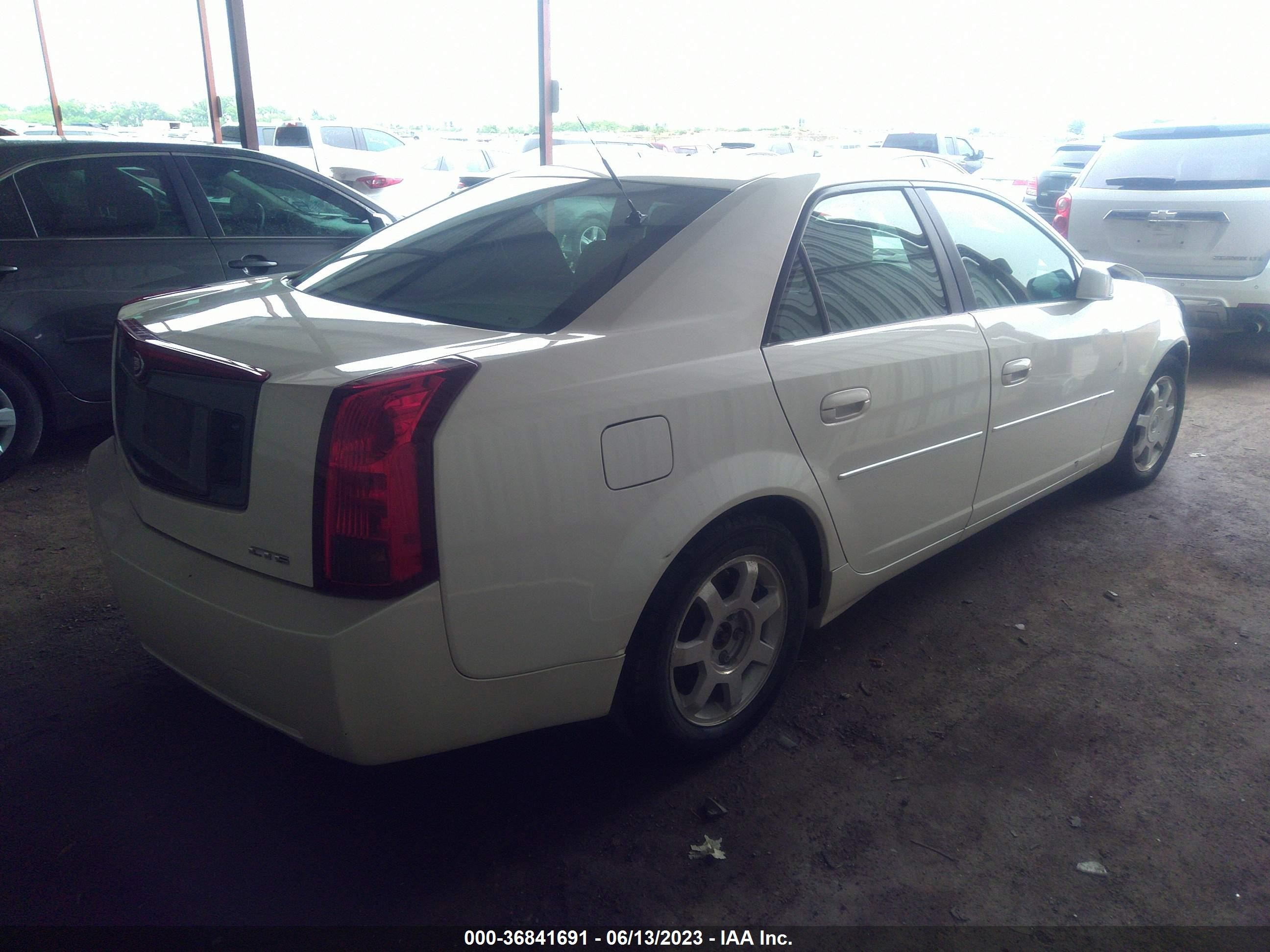 Photo 3 VIN: 1G6DM577540134677 - CADILLAC CTS 