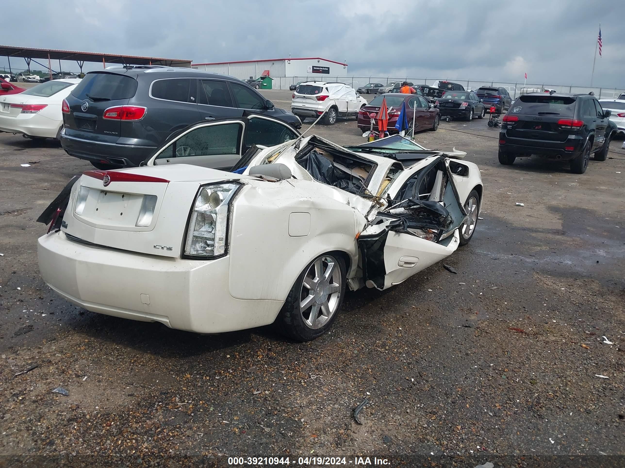 Photo 3 VIN: 1G6DM577840181962 - CADILLAC CTS 