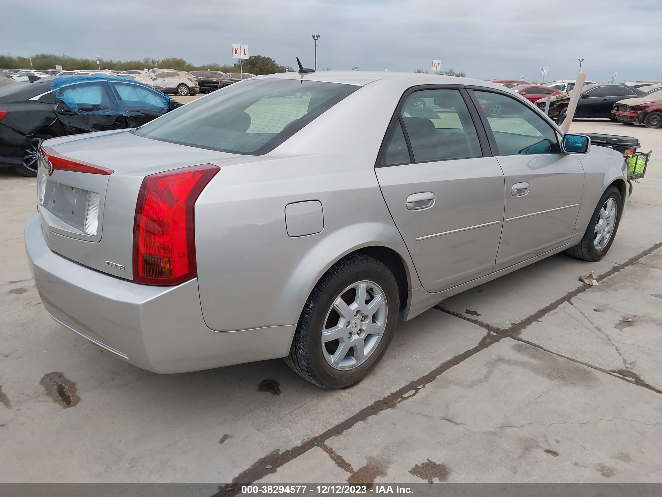 Photo 3 VIN: 1G6DM57T470171043 - CADILLAC CTS 