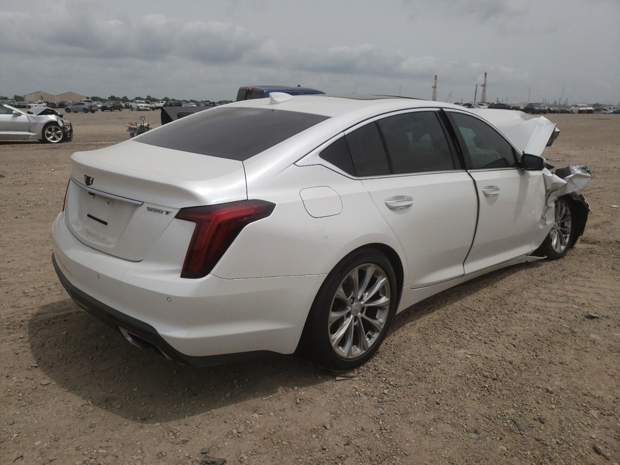 Photo 2 VIN: 1G6DN5RW6M0108879 - CADILLAC CT5 