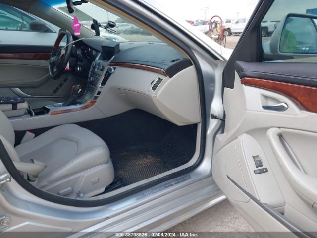 Photo 4 VIN: 1G6DP5ED3B0104753 - CADILLAC CTS 