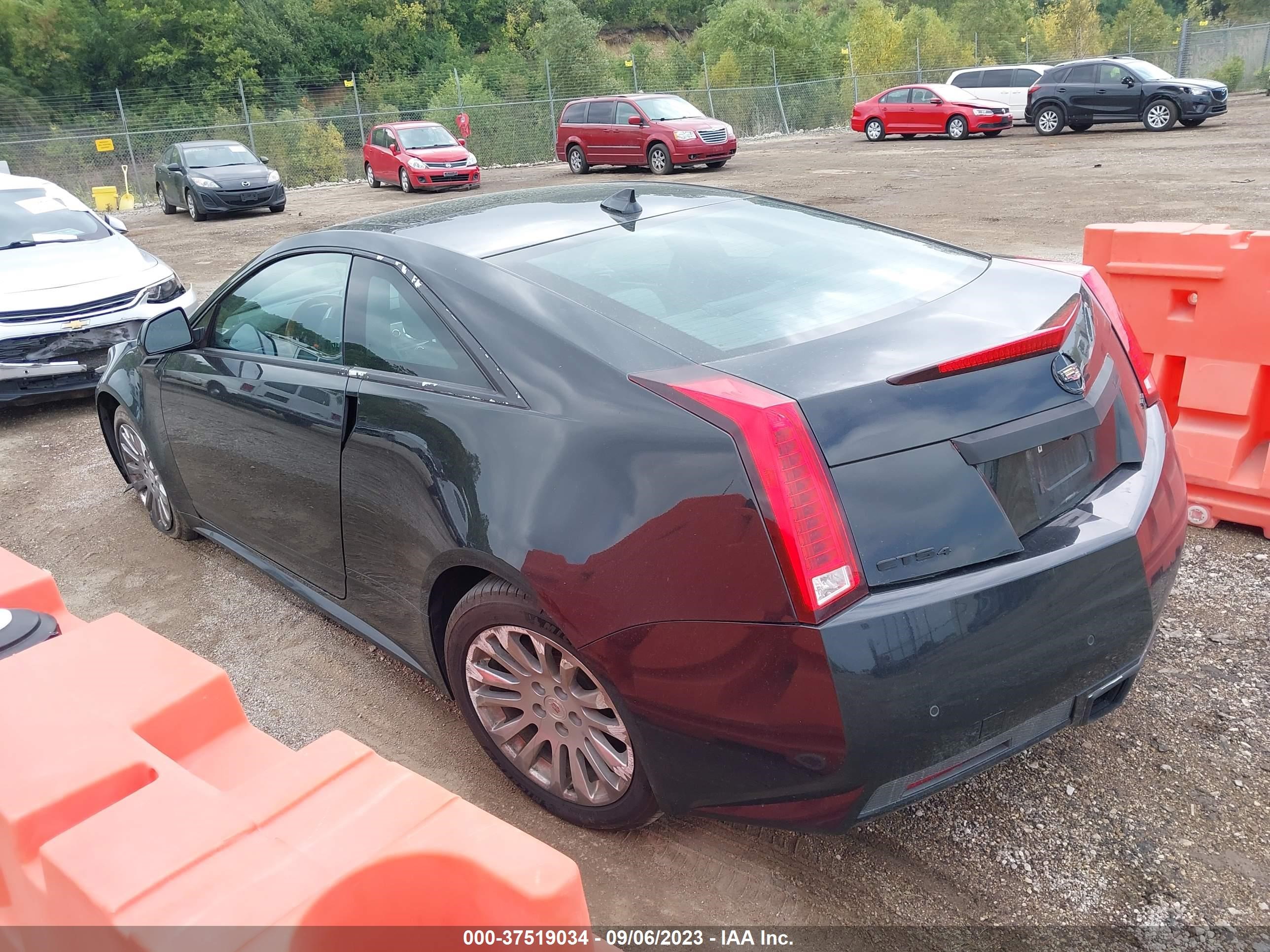 Photo 2 VIN: 1G6DS1E32D0163682 - CADILLAC CTS 