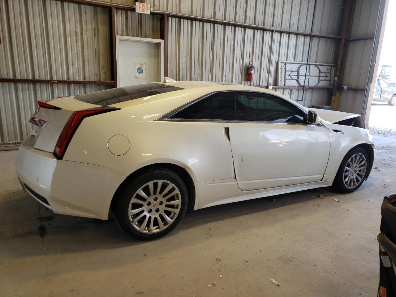 Photo 2 VIN: 1G6DS1ED6B0136846 - CADILLAC CTS 