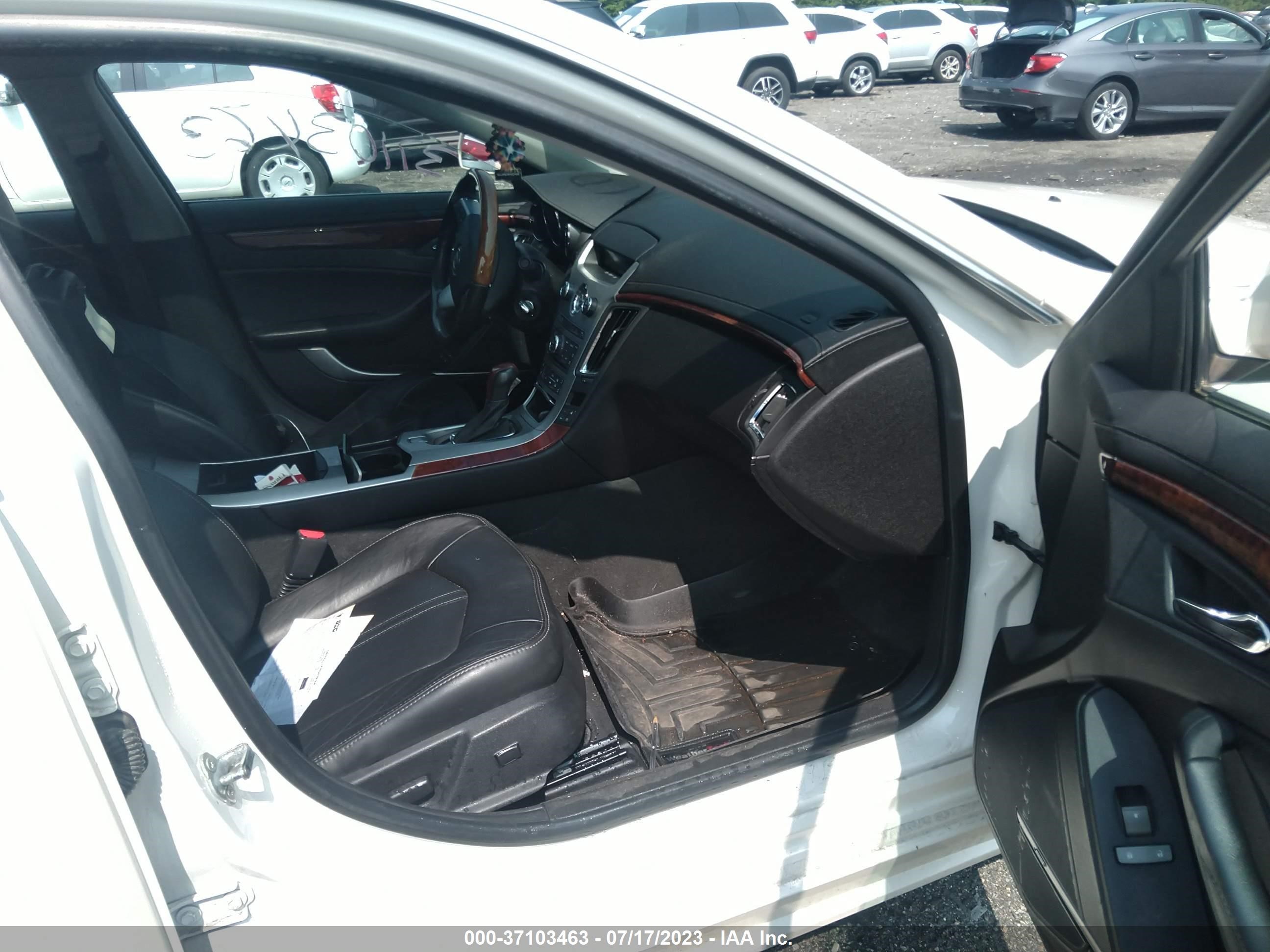 Photo 4 VIN: 1G6DS5E37C0111695 - CADILLAC CTS 