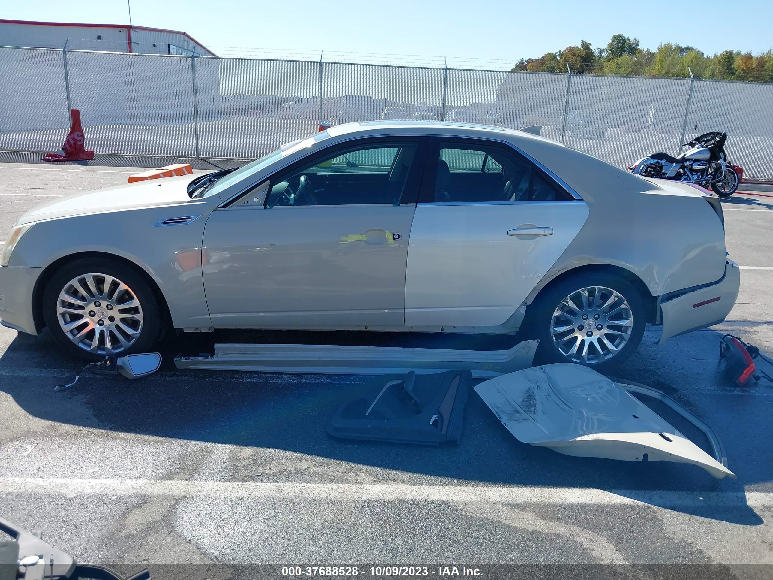 Photo 11 VIN: 1G6DS5EV7A0123831 - CADILLAC CTS 