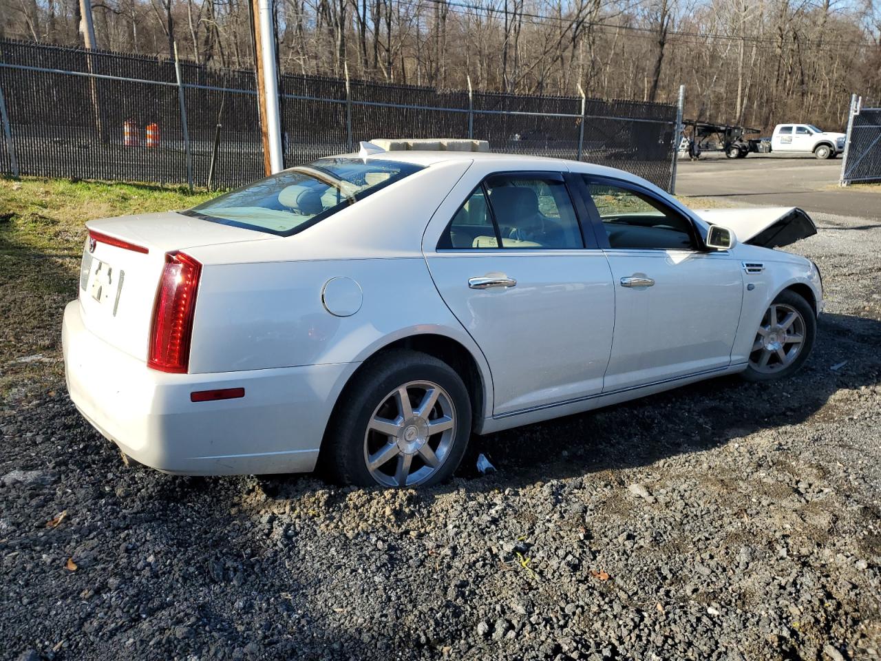 Photo 2 VIN: 1G6DU6ED4B0127845 - CADILLAC STS 