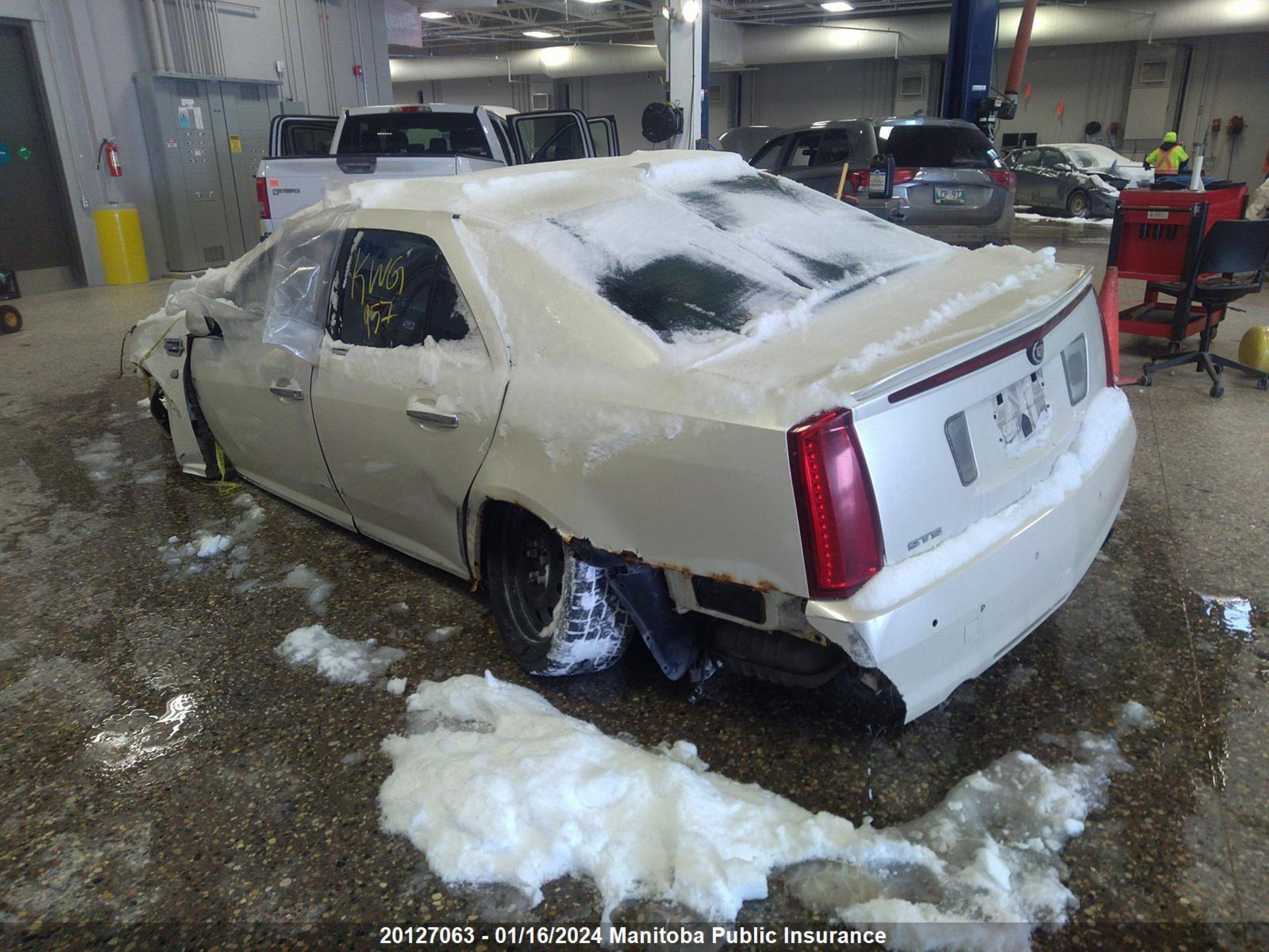 Photo 2 VIN: 1G6DU6EV2A0148510 - CADILLAC STS 