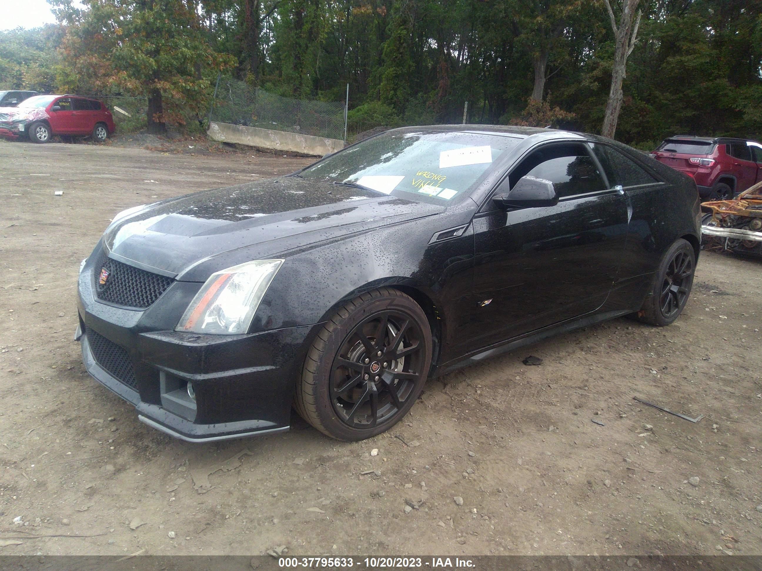 Photo 1 VIN: 1G6DV1EP3B0154612 - CADILLAC CTS-V 