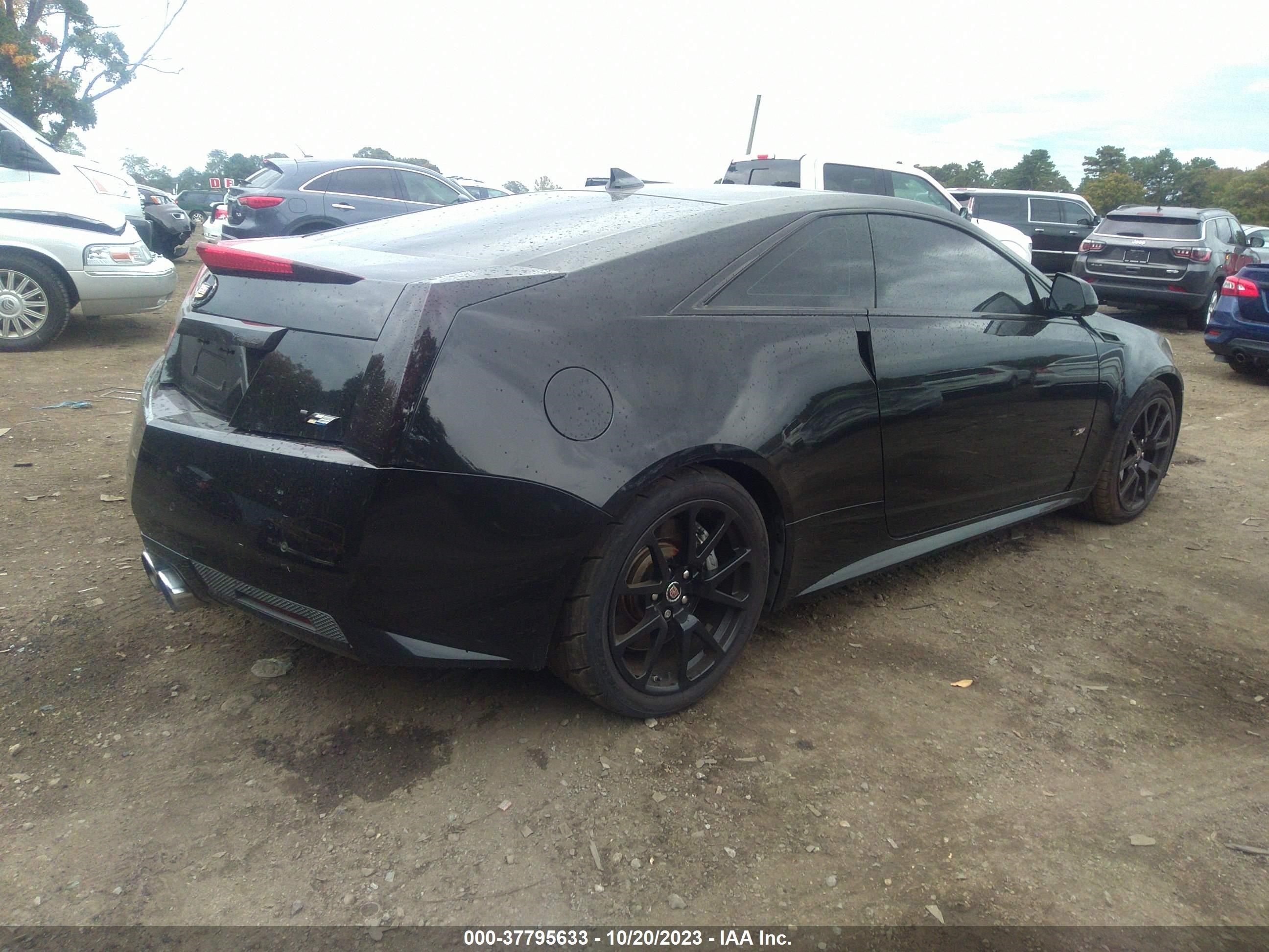 Photo 3 VIN: 1G6DV1EP3B0154612 - CADILLAC CTS-V 