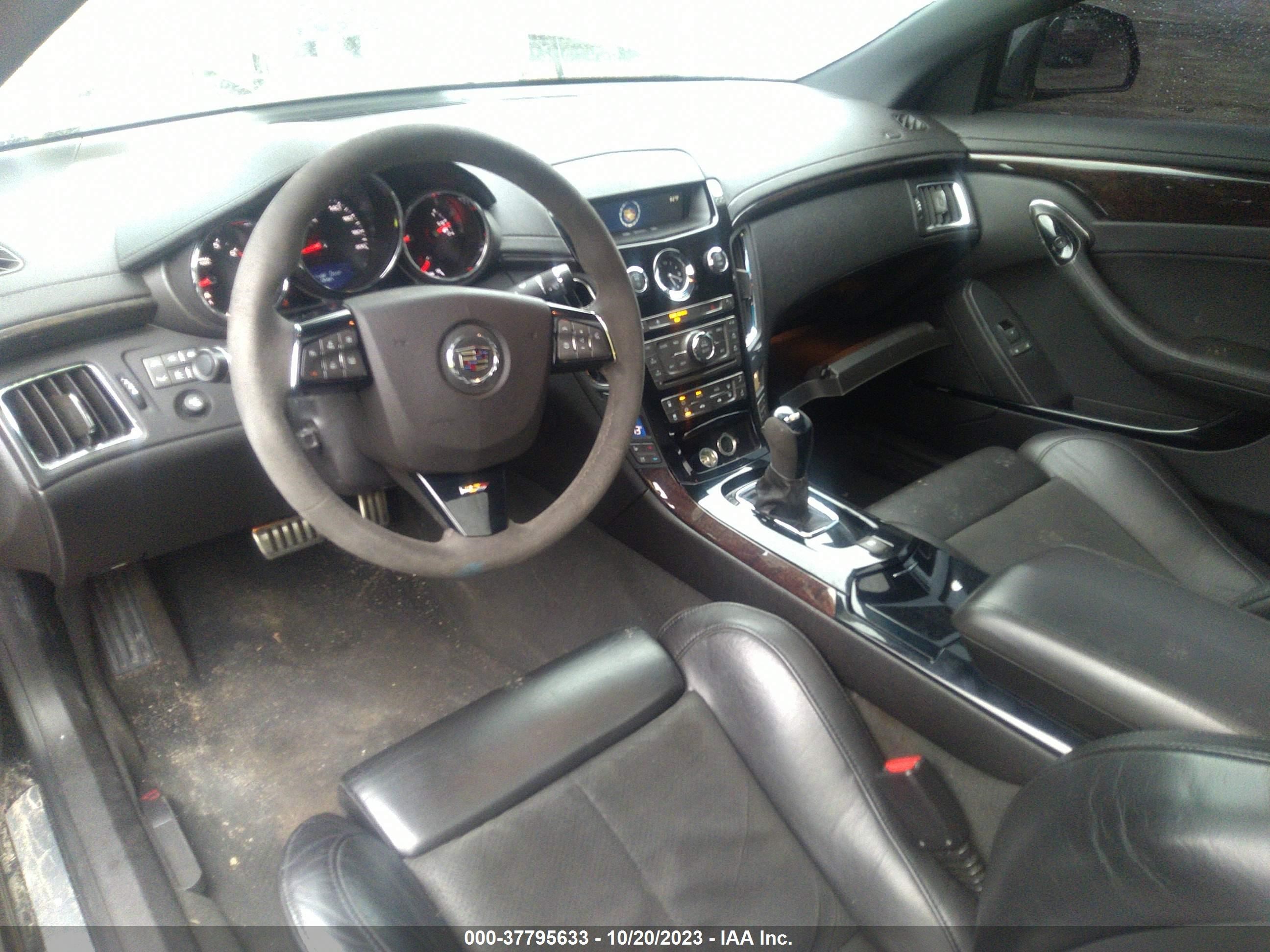 Photo 4 VIN: 1G6DV1EP3B0154612 - CADILLAC CTS-V 