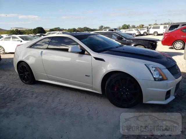 Photo 3 VIN: 1G6DV1EP8E0119679 - CADILLAC CTS-V 