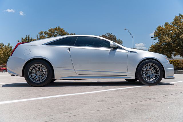 Photo 3 VIN: 1G6DV1EP9B0166909 - CADILLAC CTS-V COUPE 