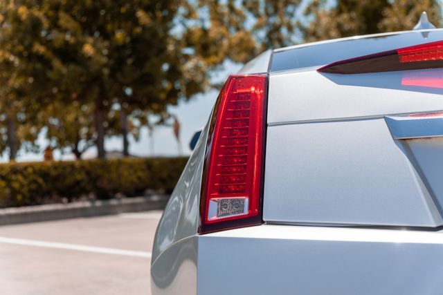 Photo 6 VIN: 1G6DV1EP9B0166909 - CADILLAC CTS-V COUPE 