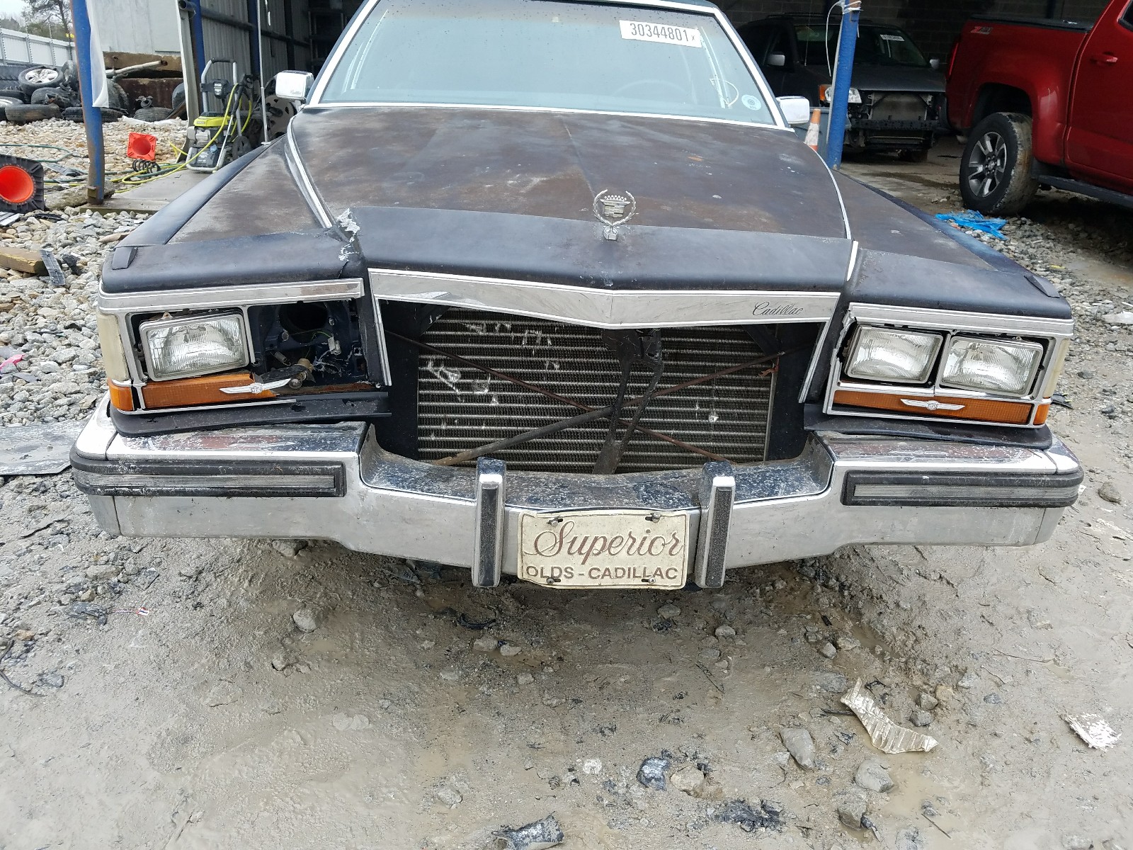 Photo 8 VIN: 1G6DW51Y0JR756283 - CADILLAC BROUGHAM 