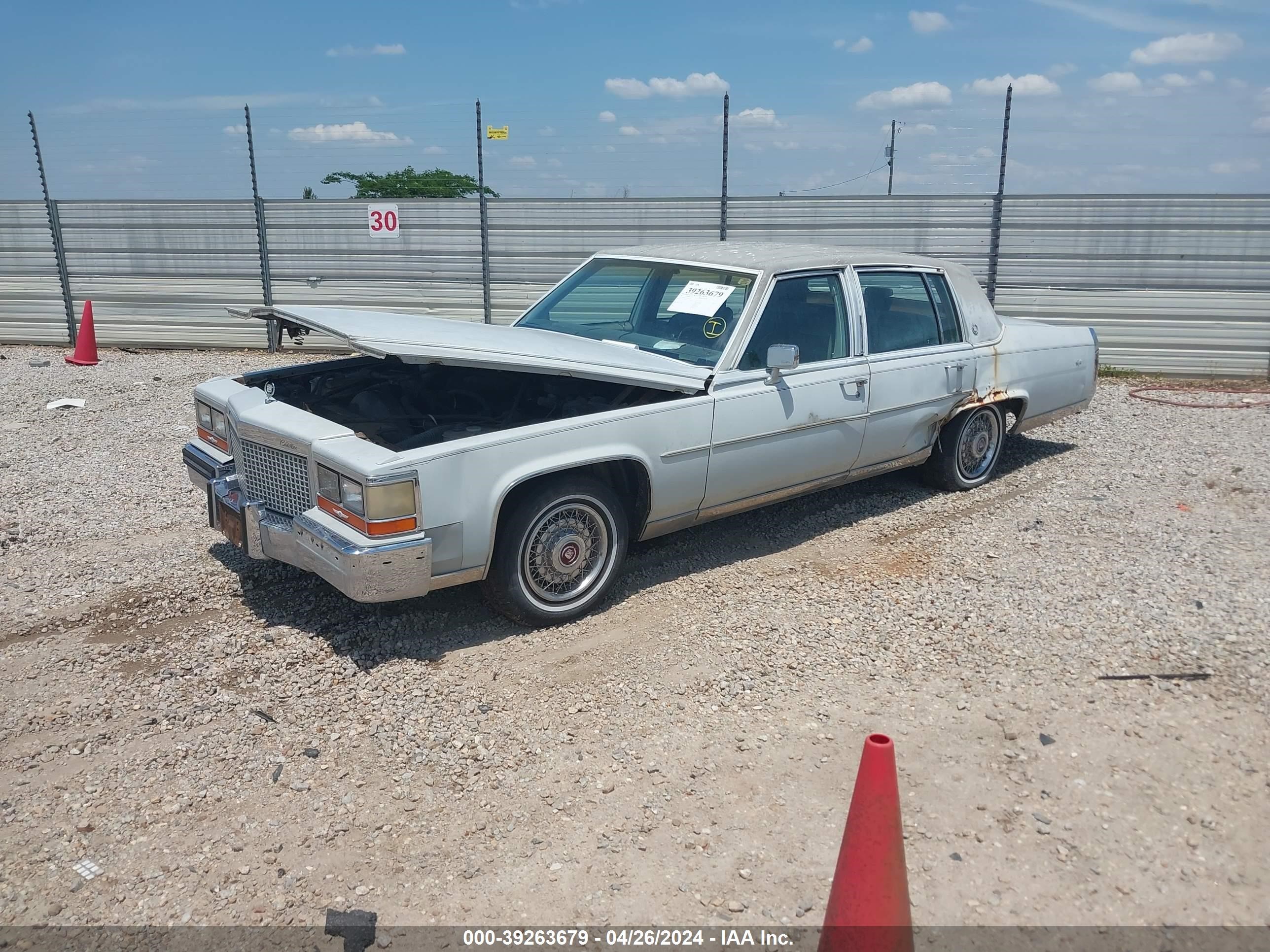 Photo 1 VIN: 1G6DW51Y8H9711053 - CADILLAC BROUGHAM 