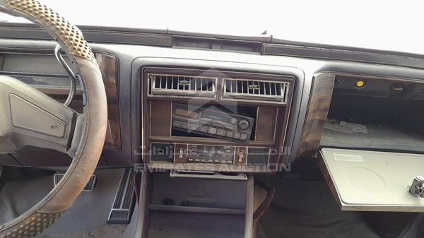 Photo 15 VIN: 1G6DW51Y8KR735246 - CADILLAC BROUGHAM 