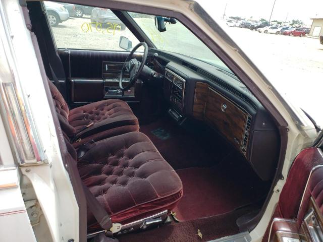 Photo 4 VIN: 1G6DW51Y9KR735238 - CADILLAC BROUGHAM 