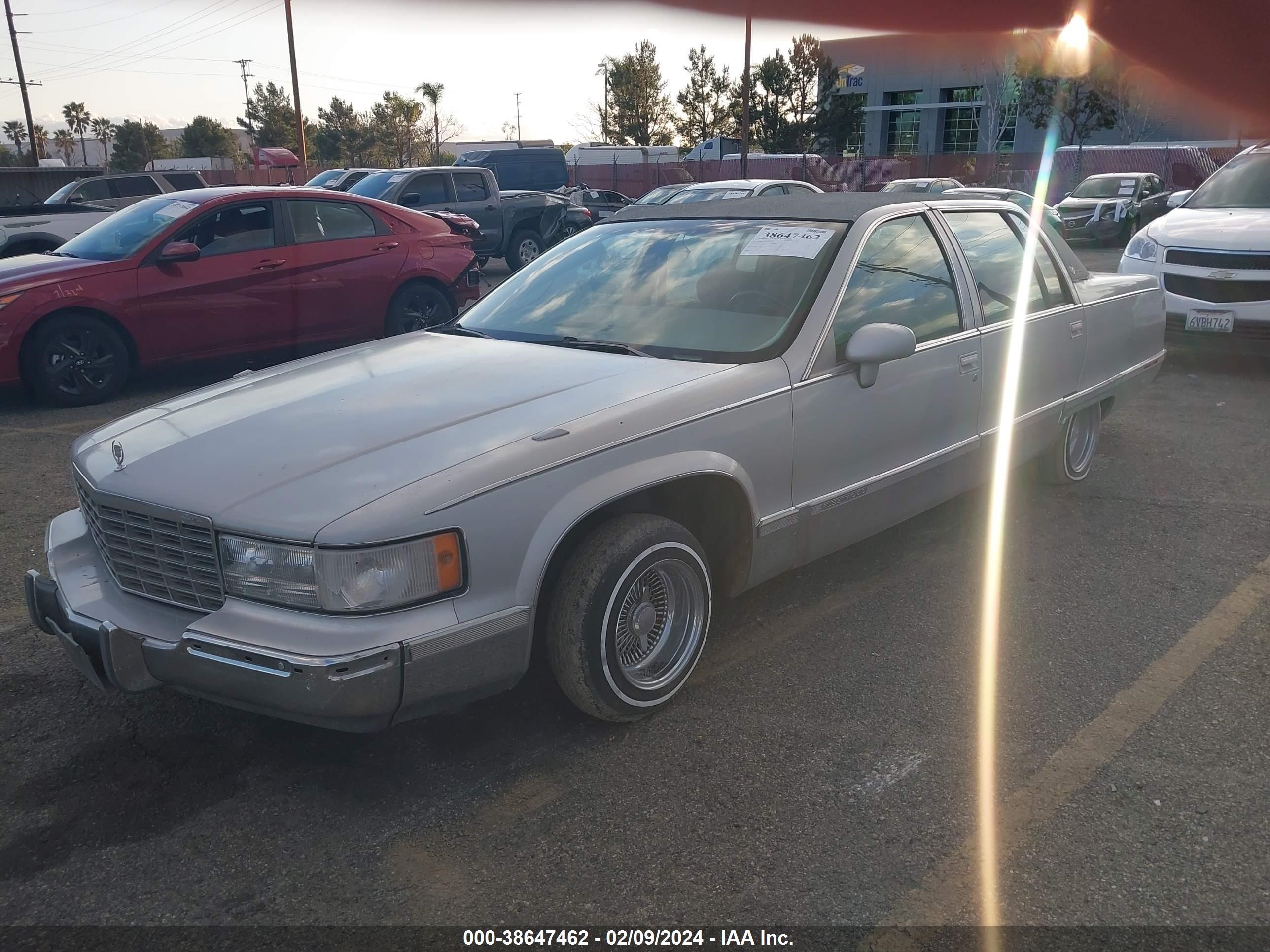 Photo 1 VIN: 1G6DW5272PR724188 - CADILLAC FLEETWOOD 