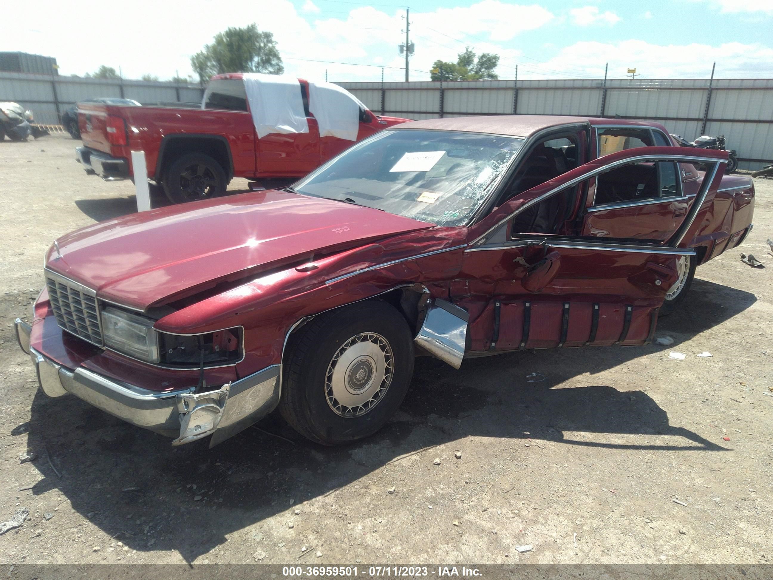 Photo 1 VIN: 1G6DW527XPR701435 - CADILLAC FLEETWOOD 