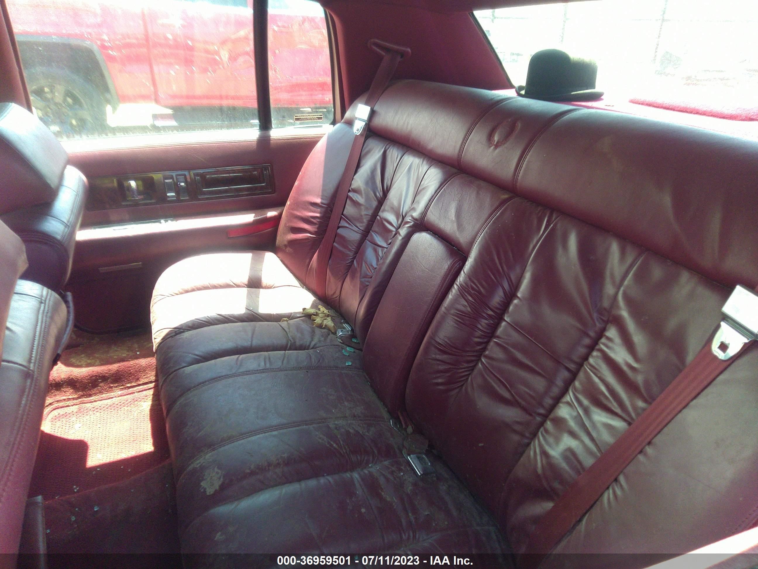 Photo 7 VIN: 1G6DW527XPR701435 - CADILLAC FLEETWOOD 