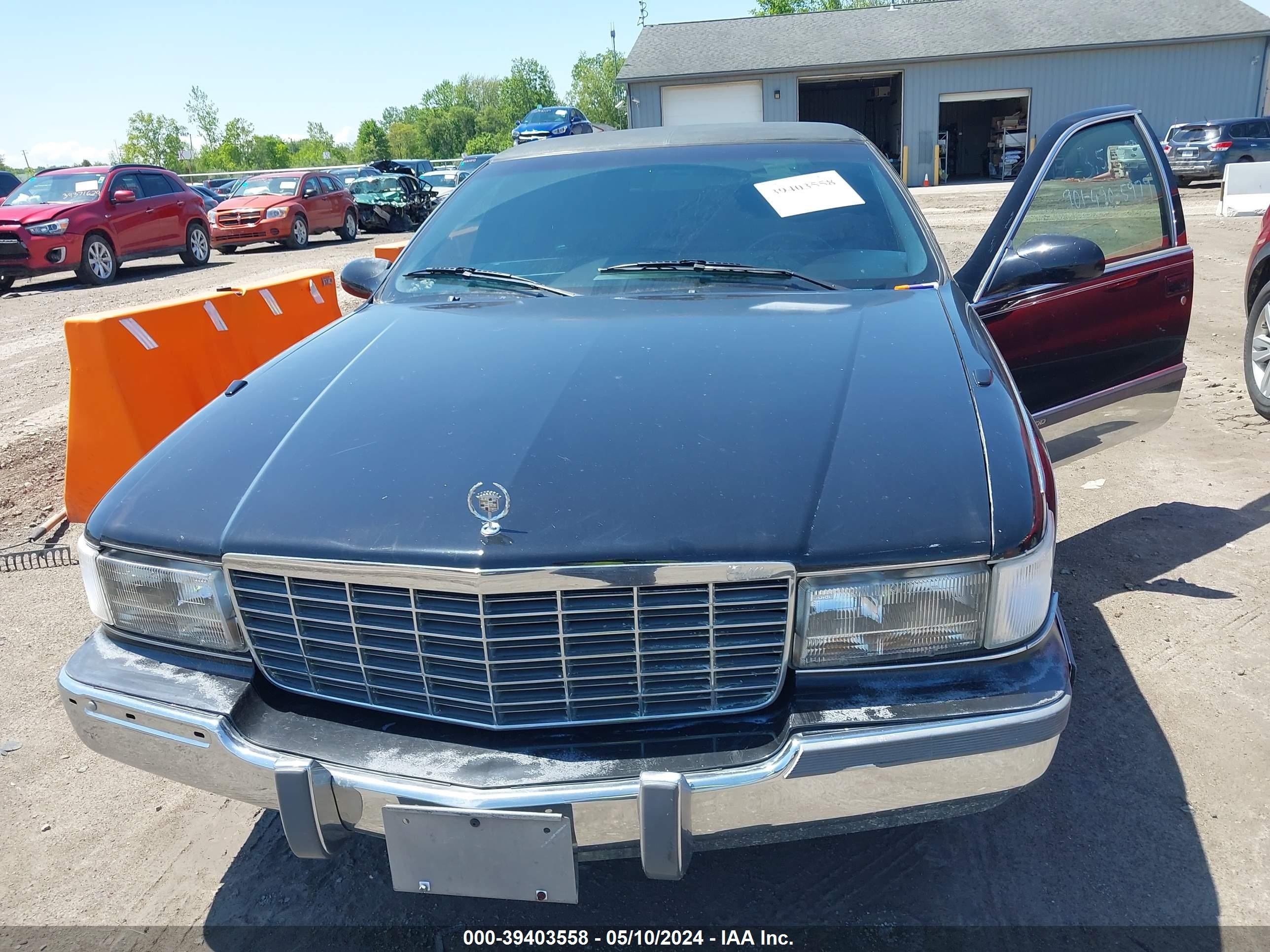 Photo 5 VIN: 1G6DW52P2SR707836 - CADILLAC FLEETWOOD 