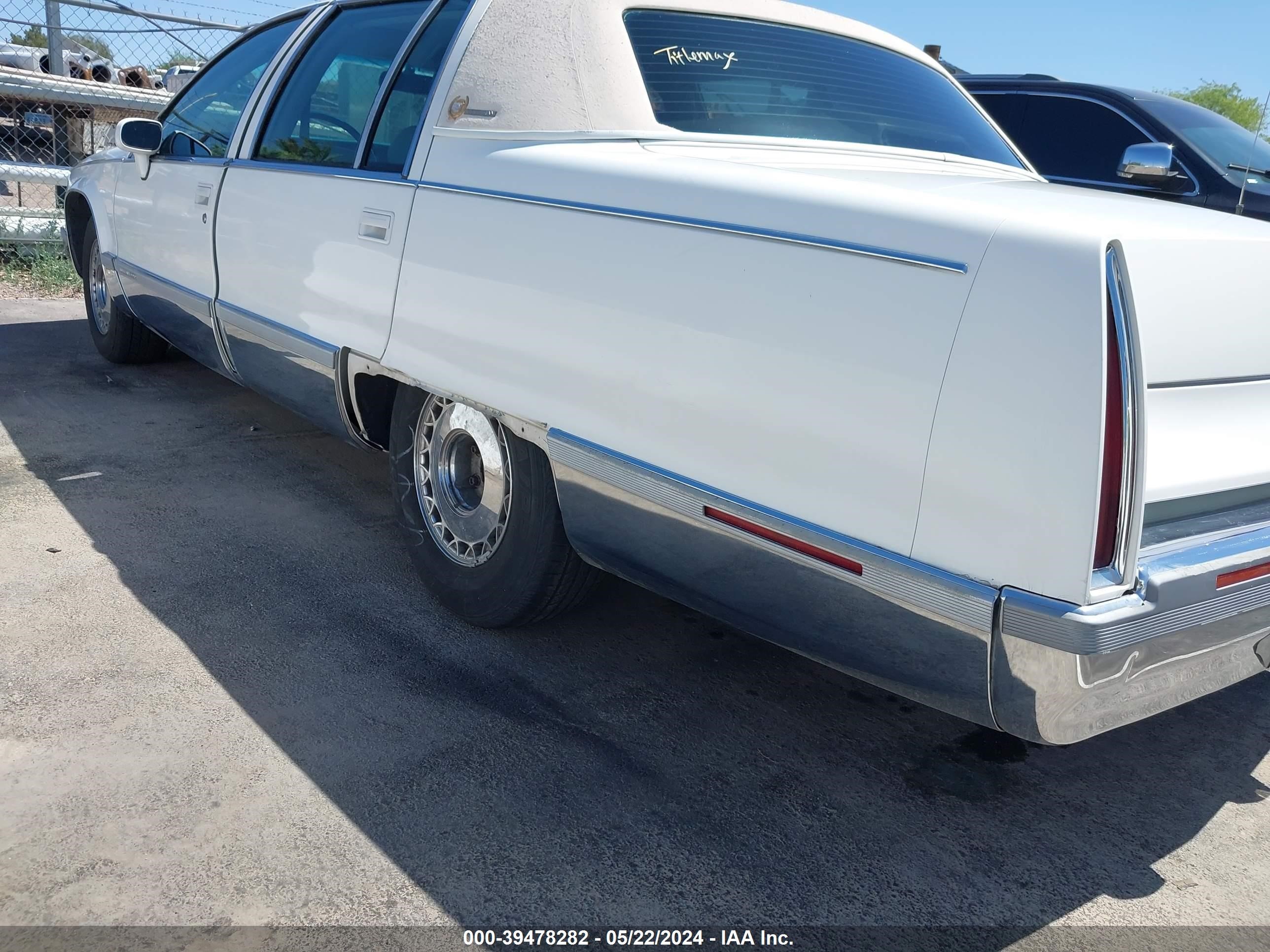 Photo 10 VIN: 1G6DW52P7RR721290 - CADILLAC FLEETWOOD 