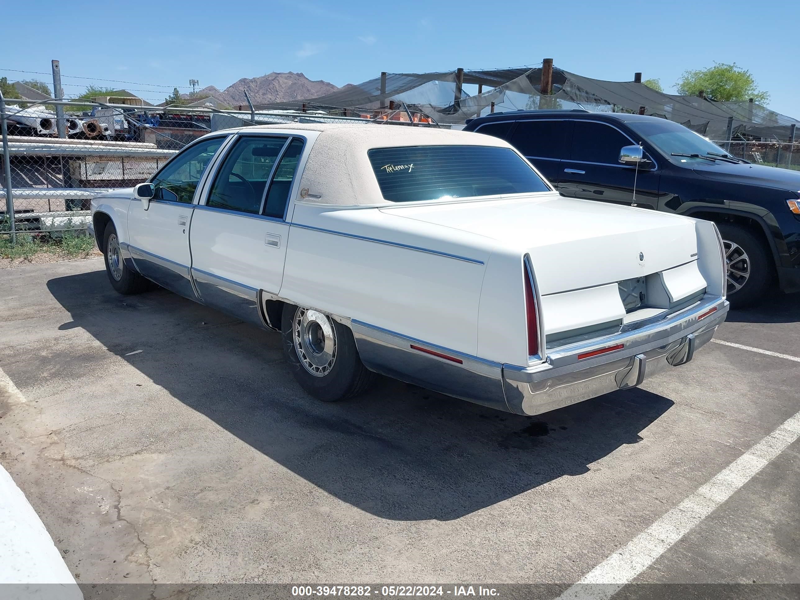 Photo 2 VIN: 1G6DW52P7RR721290 - CADILLAC FLEETWOOD 